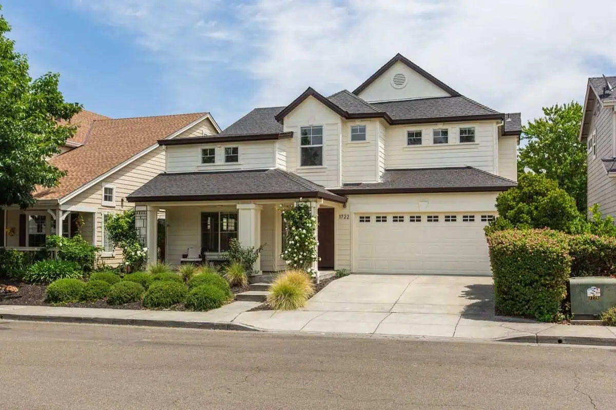 house with a garage
